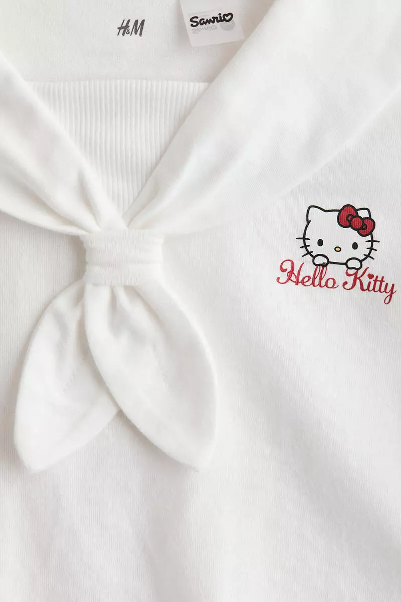 Printed sailor-collared top