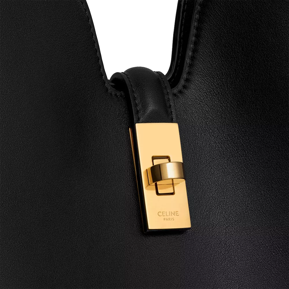 [4.4PRIL KEJUTAN HARGA] Medium Camille 16 Soft Bag In Smooth Calfskin Black