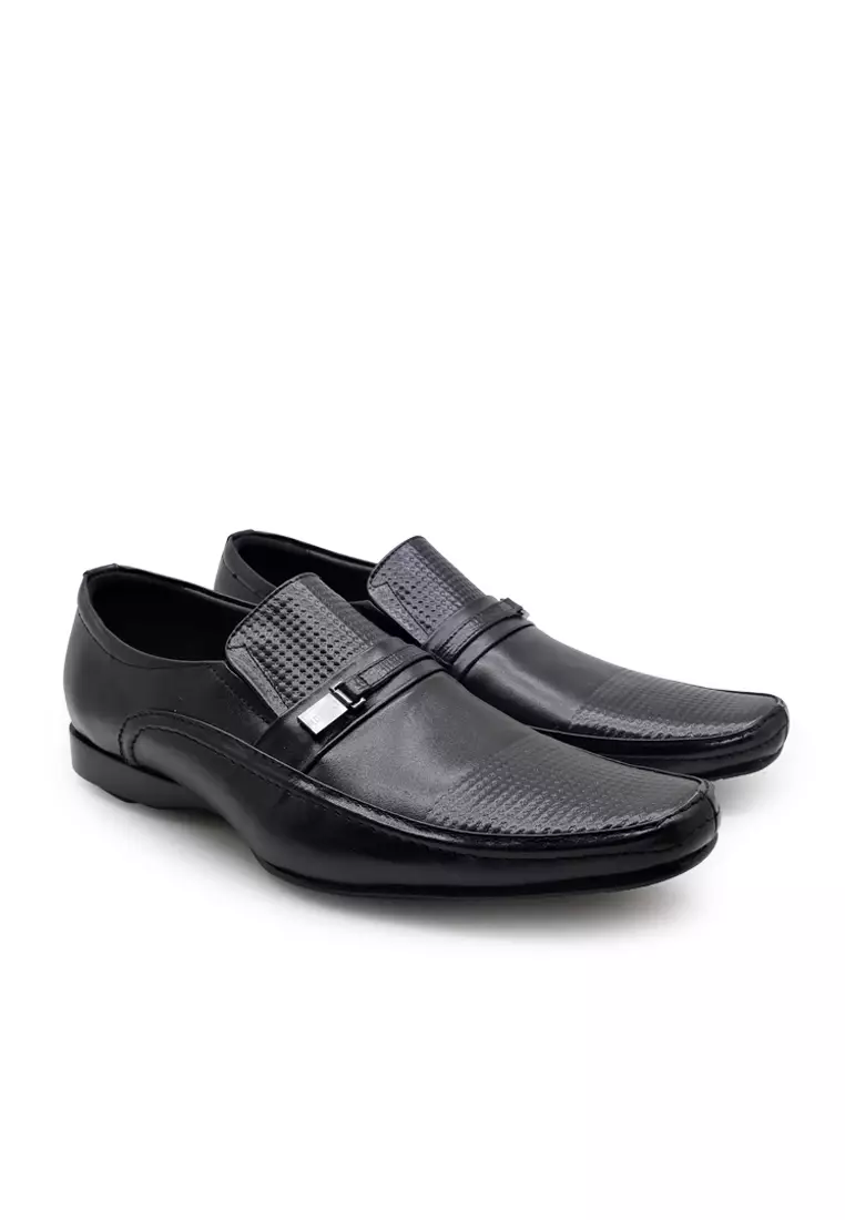 Sepatu slip on pria outlet formal