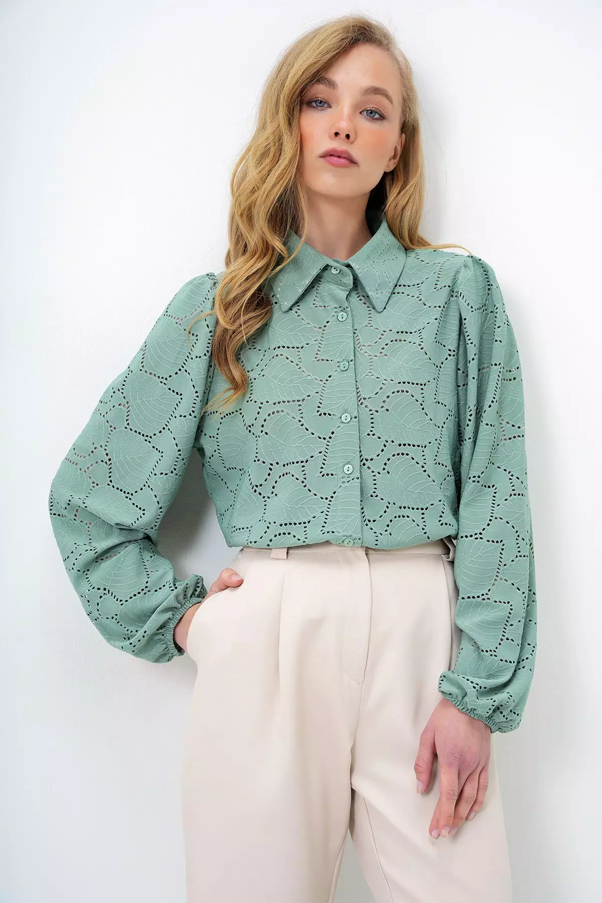 Women's Green Guipure Woven Premium Shirt Alc-X4366