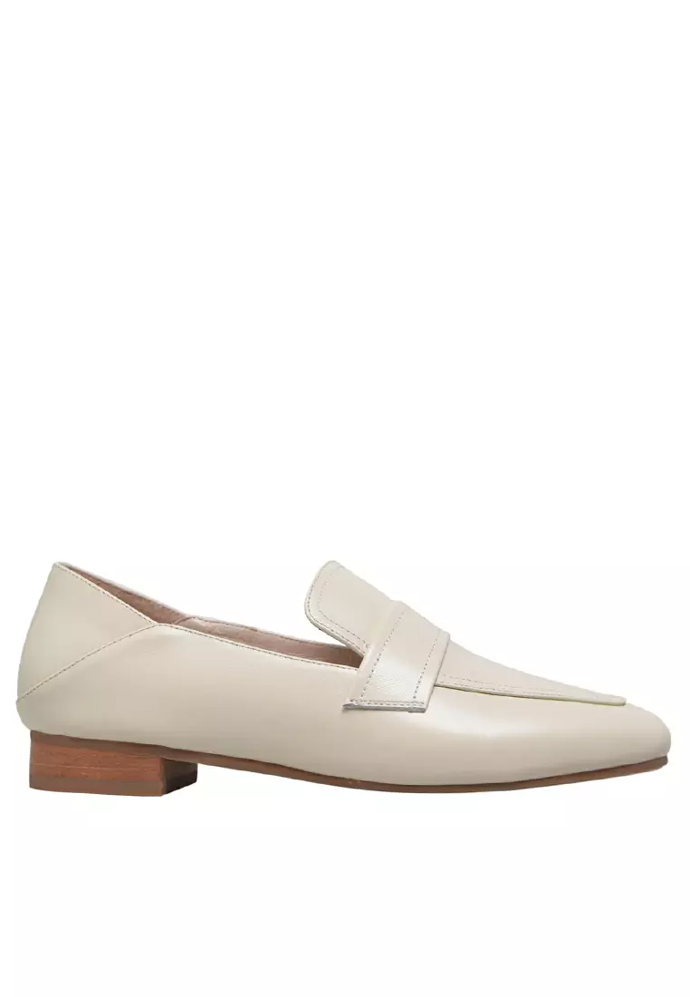 Classic Cow Leather Loafers BSH9040310