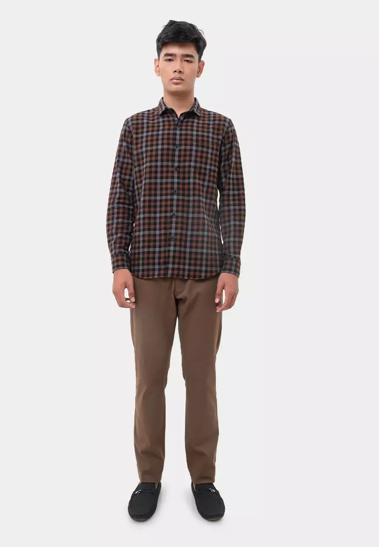 MANZONE - Kemeja Lengan Panjang Pria Slim Fit Vicenzo 05 - Brown