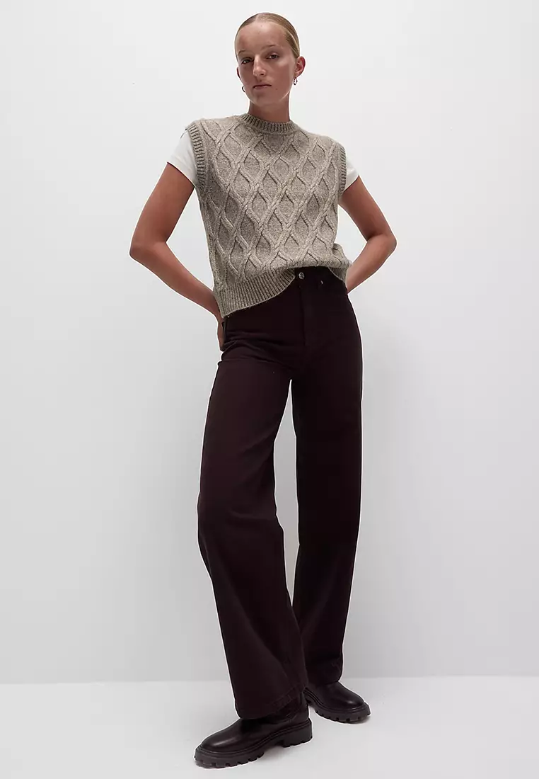 Cloud-Yarn Textured Knitted Vest