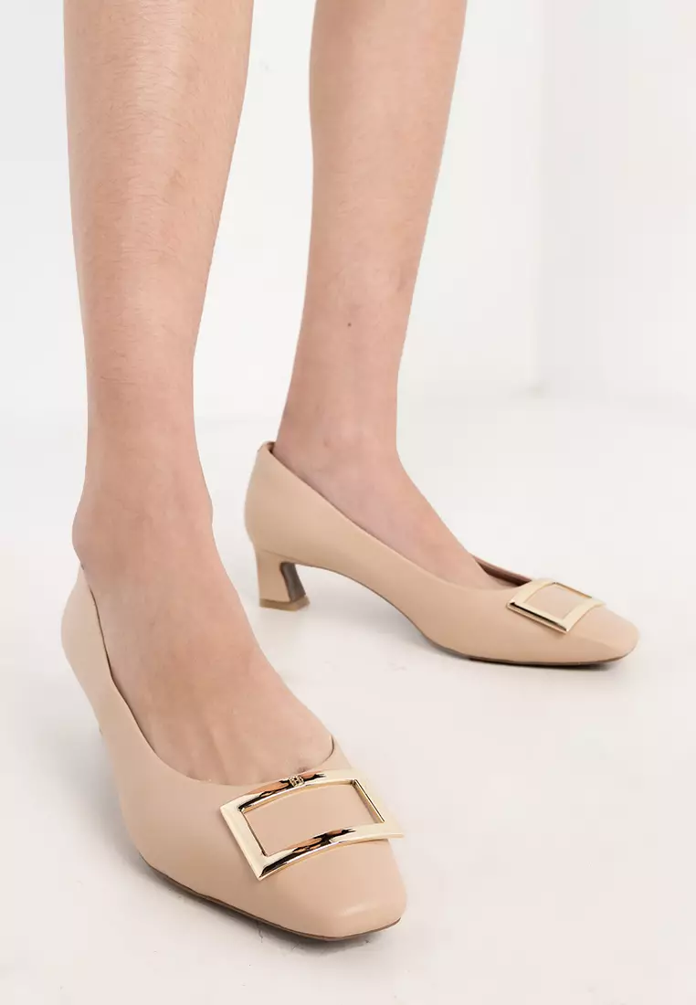 Discount on HOPE ROSA  shoes - SKU: HOPE ROZA (ROSA) Dixie Nude Gold Buckle Square Toe Pumps