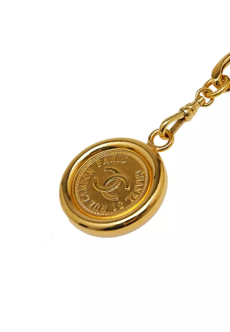Buy CHANEL Pre-Loved Chanel Gold Plated Medallion Leather  display picture 1