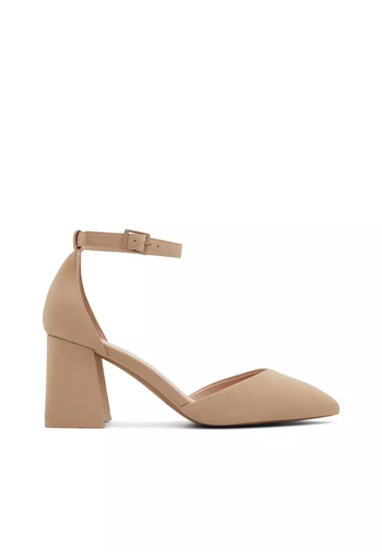 Daliaa Pointed Toe Block Heels