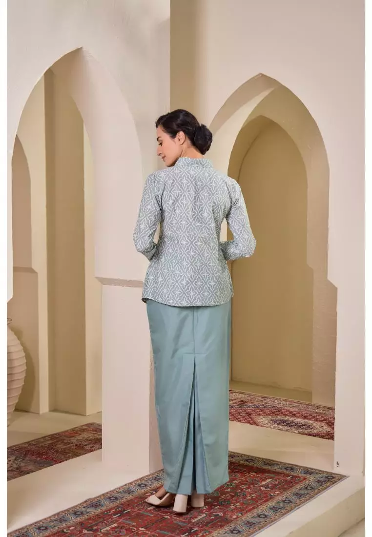 Kebaya Midi Batik Moden