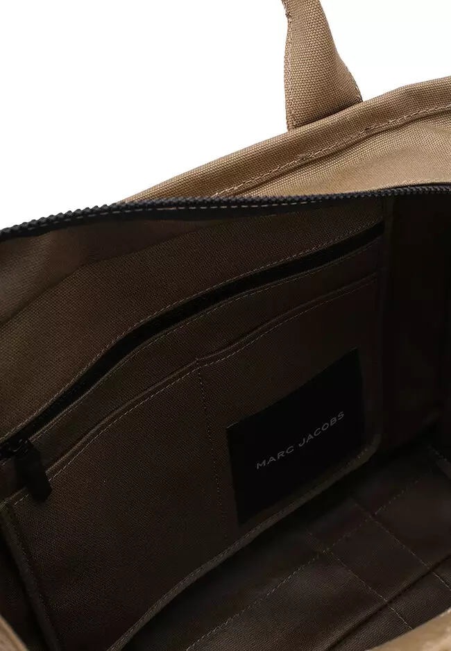 The Large Traveler Tote Bag (nt)