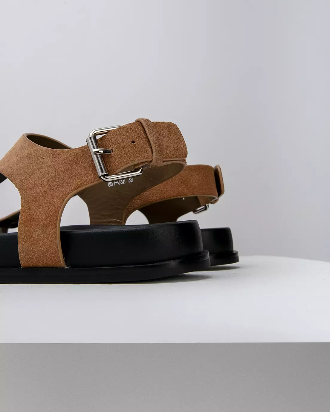 EVIGI Sandal Flat Platform Wanita T-Strap Ankle Strap Beige