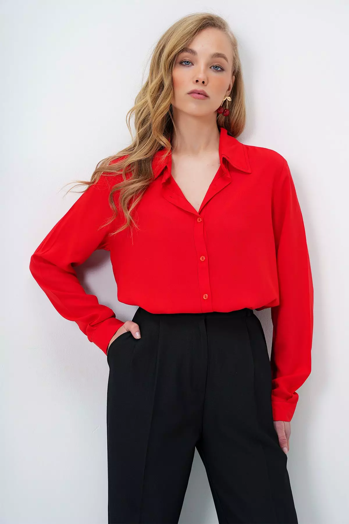 Women's Red Basic Viscon Woven Shirt Alc-X5442