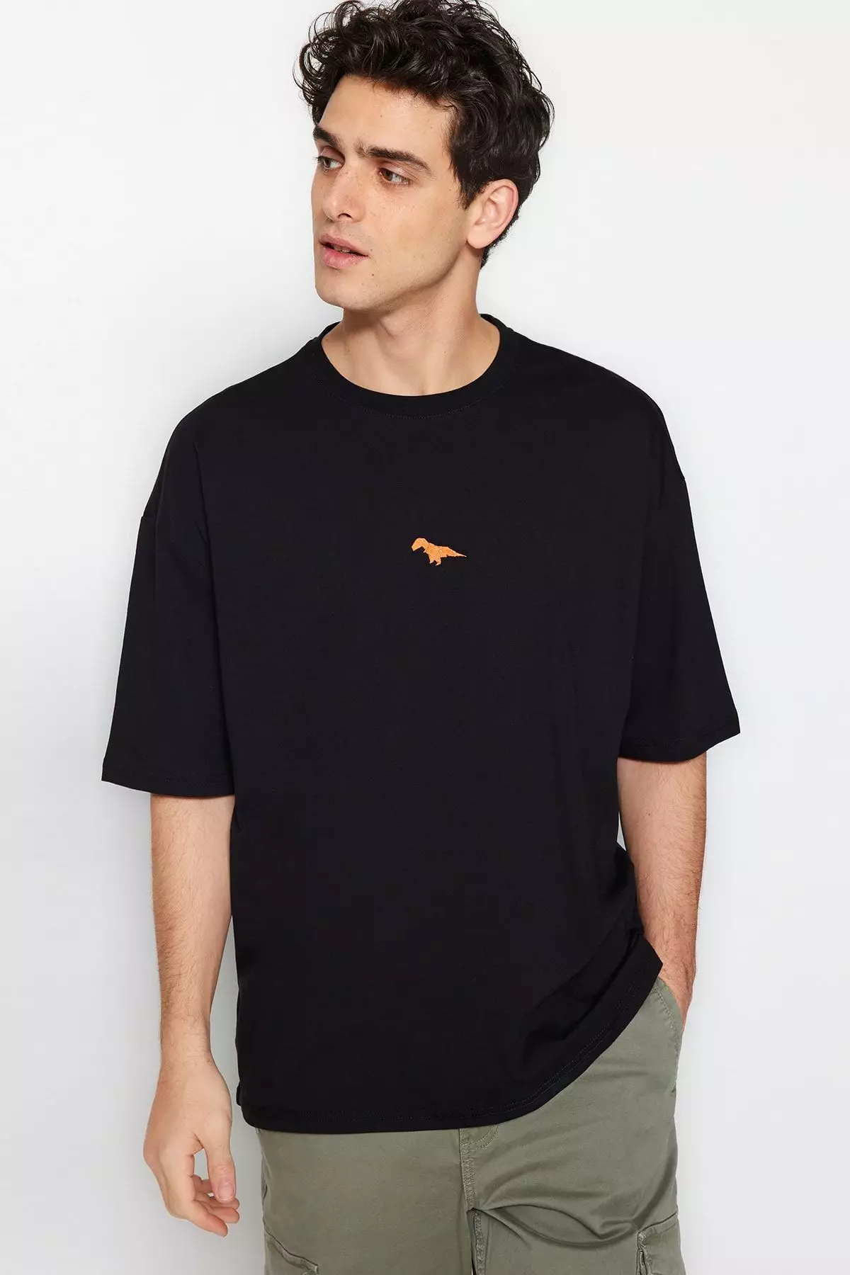 Plus Size Black Oversize/Wide Cut 100% Cotton Dinosaur Embroidered T-Shirt TMNSS24BF00013