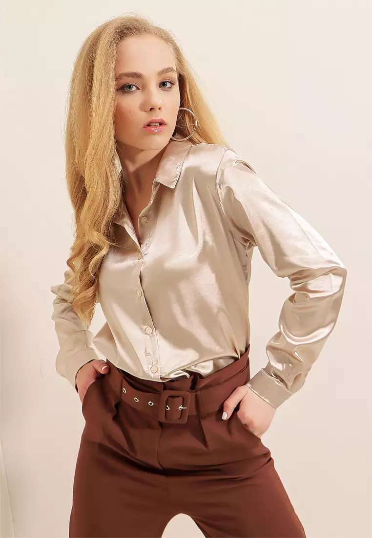 Long Sleeves Collared Shirt