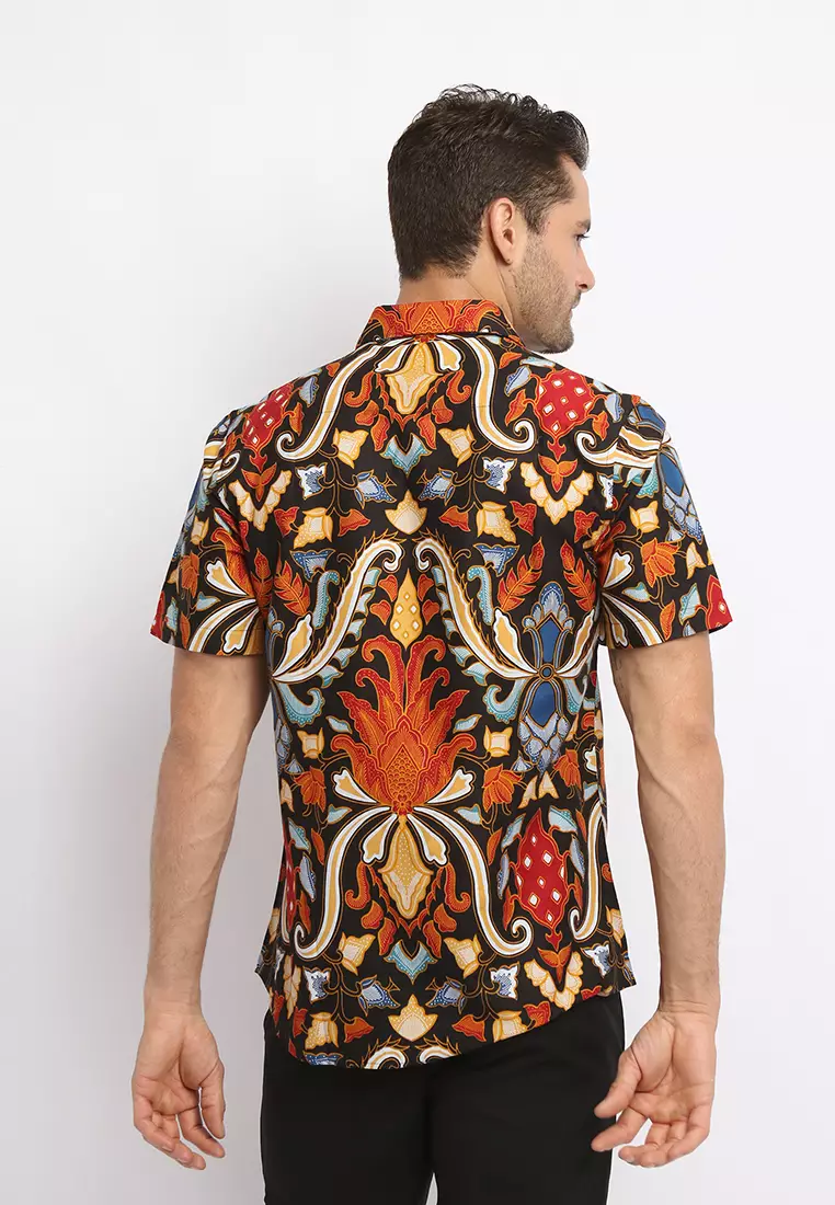 MAGINOT ARKA BLACK Batik Slim Fit Lengan Pendek