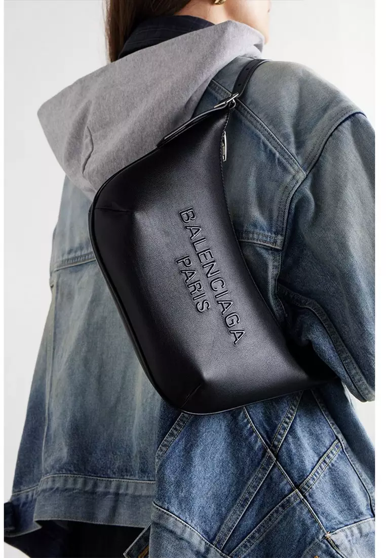 Mary-Kate Sling Shoulder Bag in Black