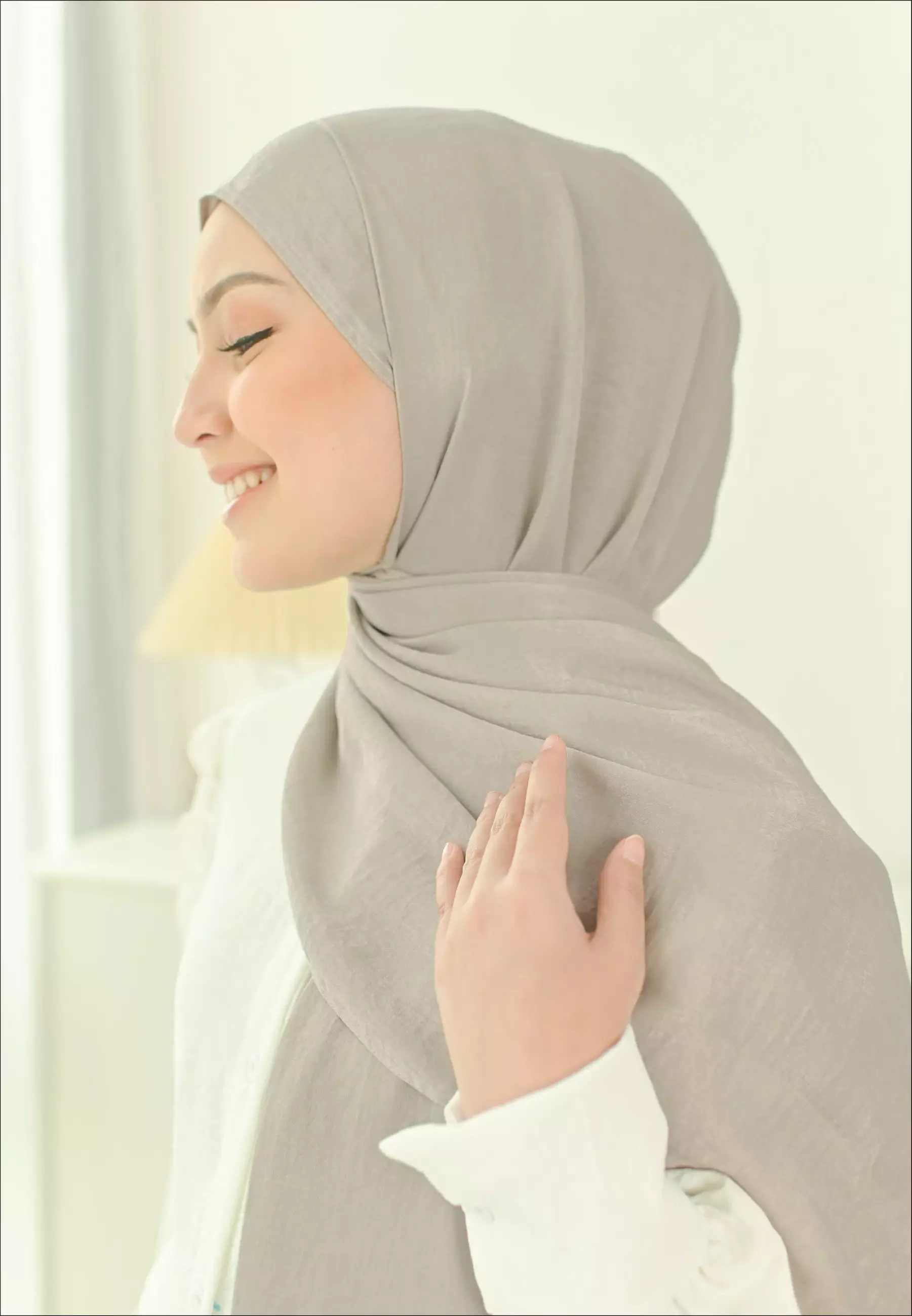 Kian Shawl Taupe