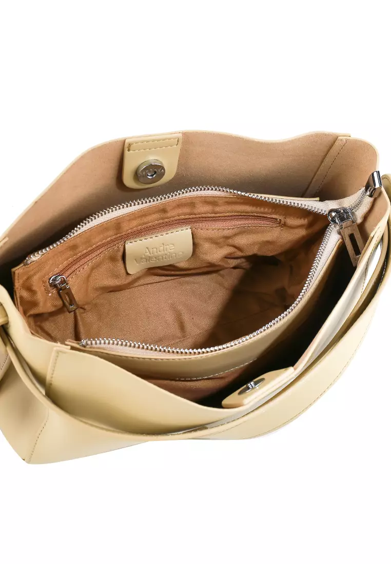 Andre valentino hotsell bag price