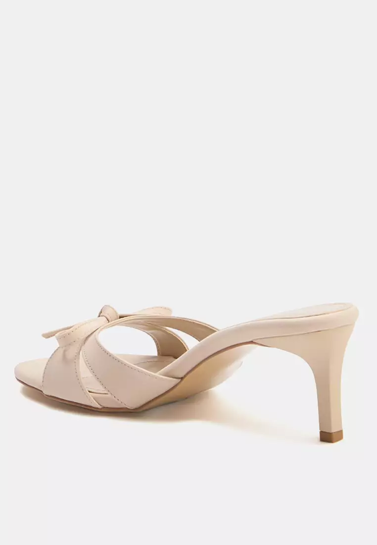 Bow Detailed Round Toe Mid Heels