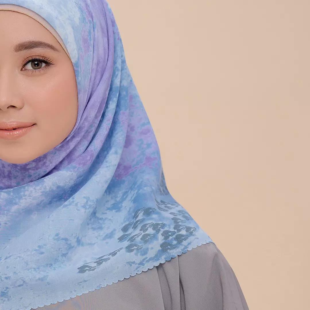 ZM Zaskia Mecca - Lamun Ombak Ocean Scarf Kerudung Segi Empat - Jelita Indonesia