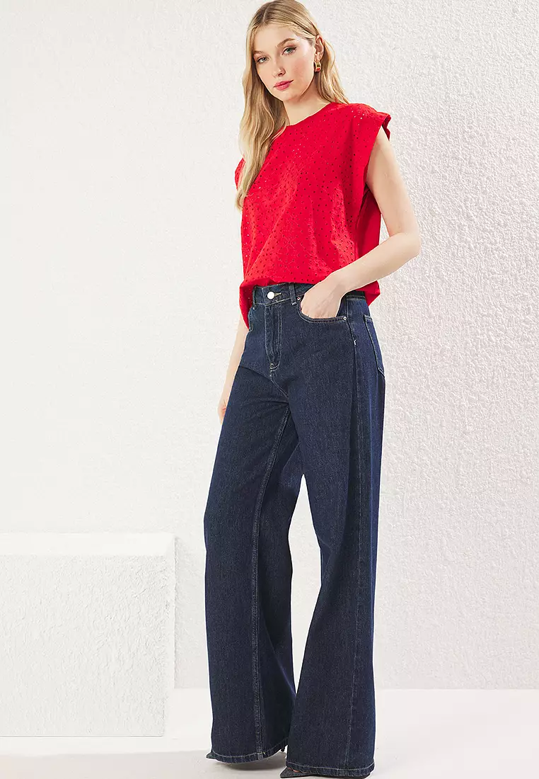 Red Brode Detail Relaxed Pattern Knitted T-Shirt