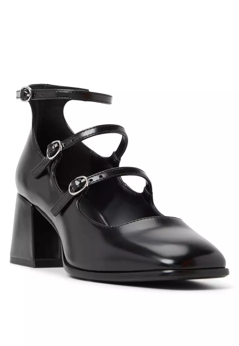 Jeaniee Heels