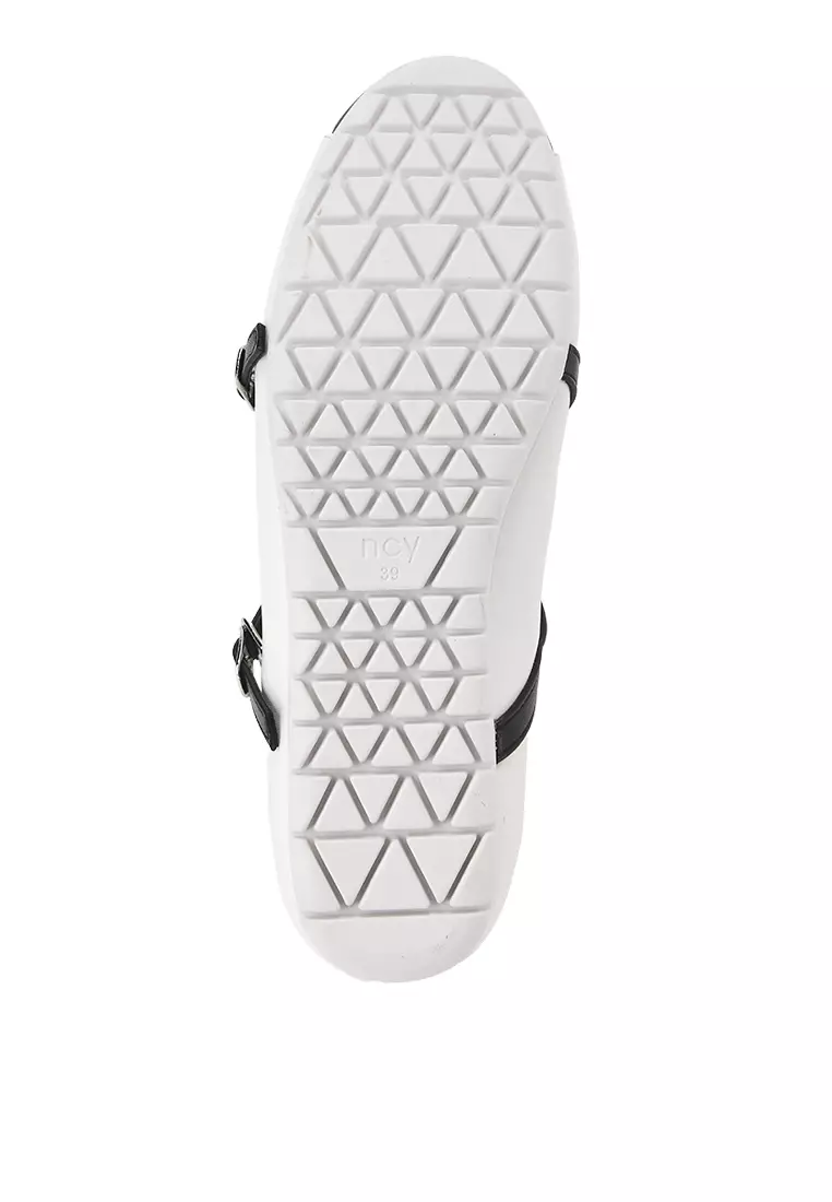 CARLA J2525-6 FLATSHOES WHITE/BLACK