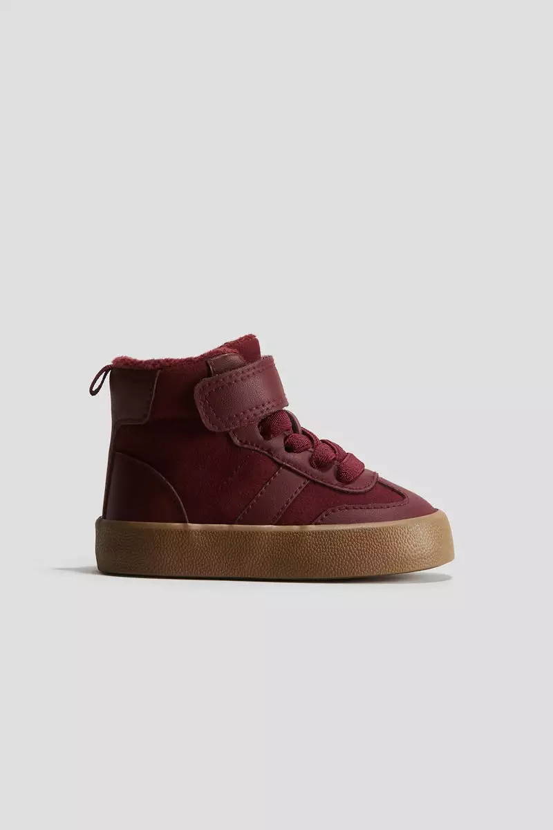 Discount on H&M  shoes - SKU: Warm-lined hi-top trainers