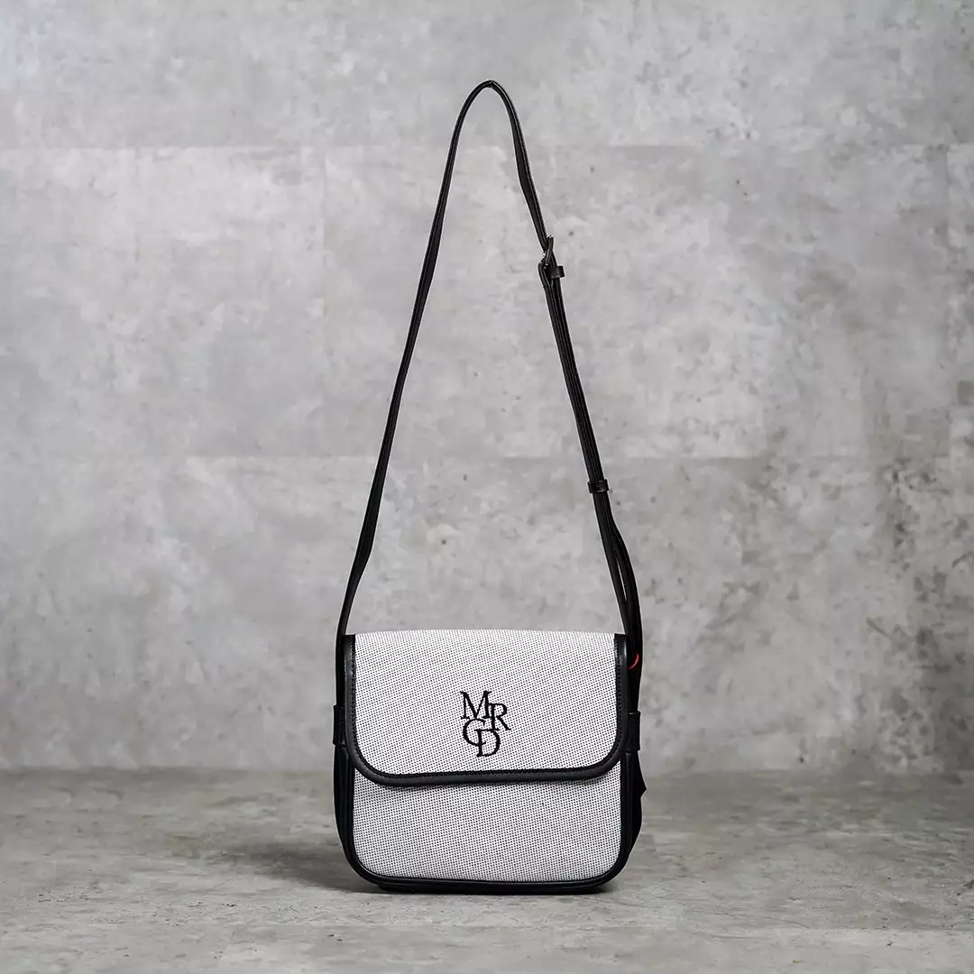 Tas MARDI MERCREDI MRCD BLACK IVORY FLAP CROSS BODY BAG 100% ORIGINAL