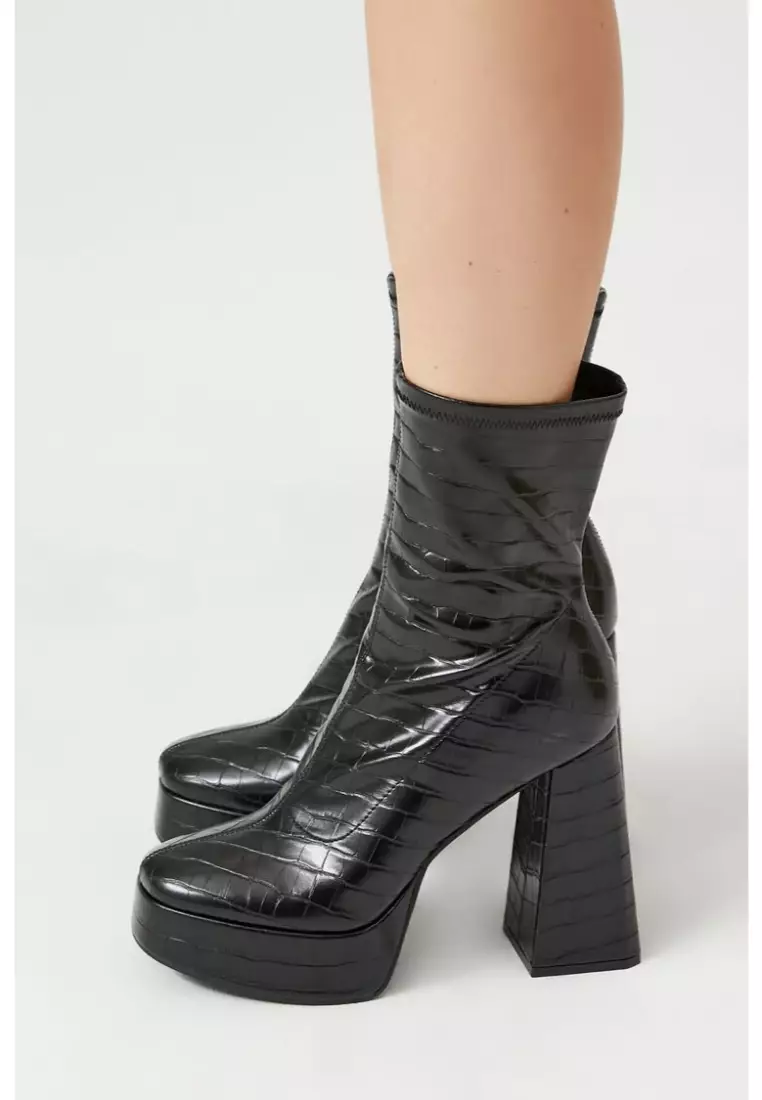 Buy FOREVER 21 Faux Croc Platform Booties 2024 Online ZALORA
