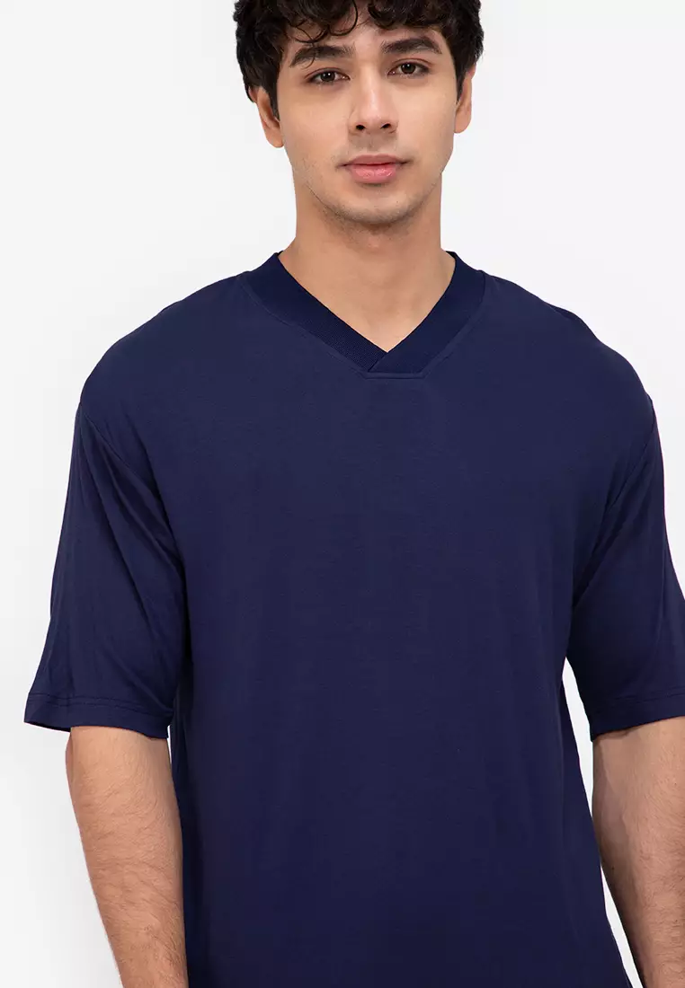 Buy Zalora Basics V Neck Collar T-Shirt 2023 Online | Zalora Philippines