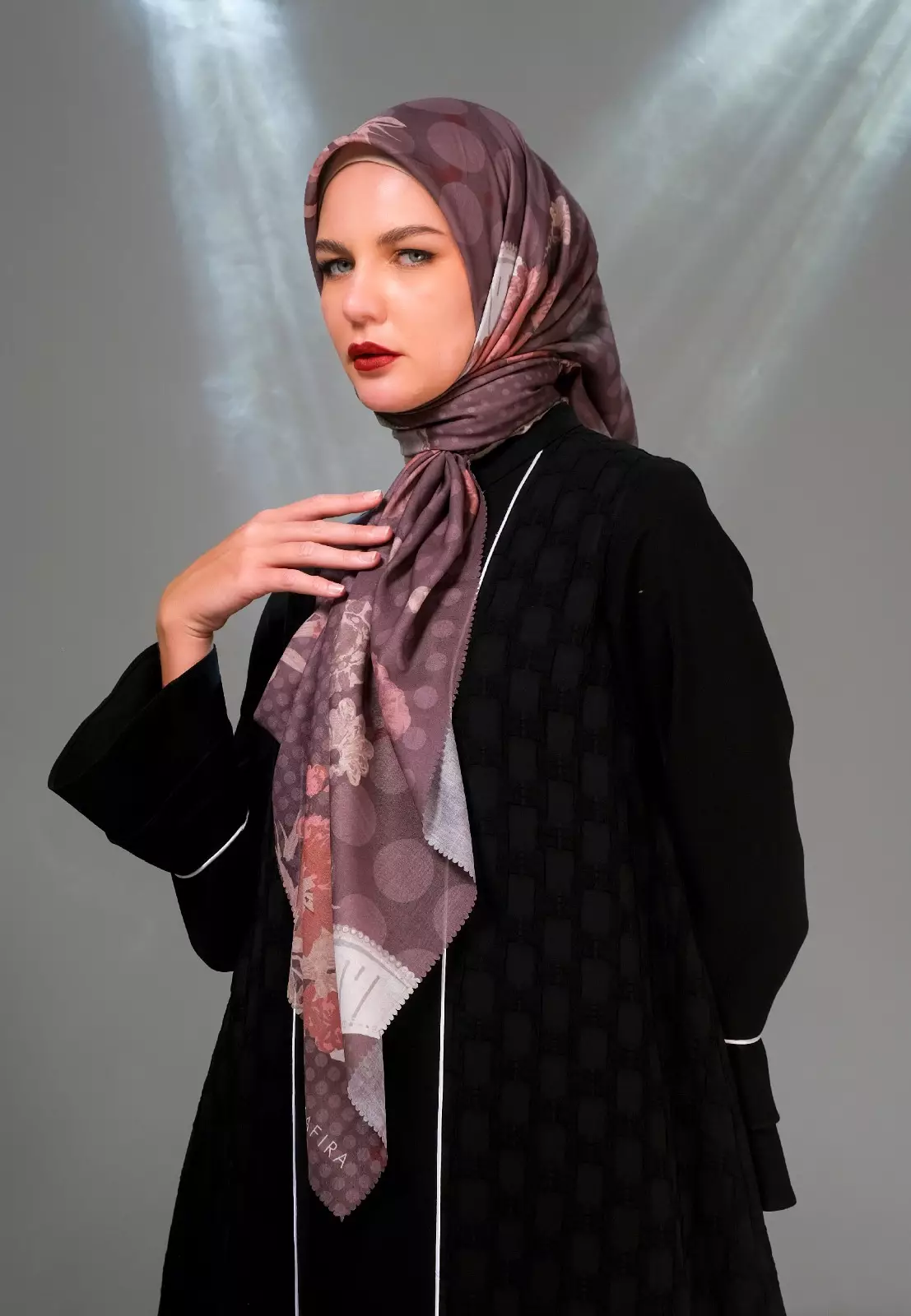 Nessie Printed Scarf | Hijab Kerudung Segi Empat Motif |