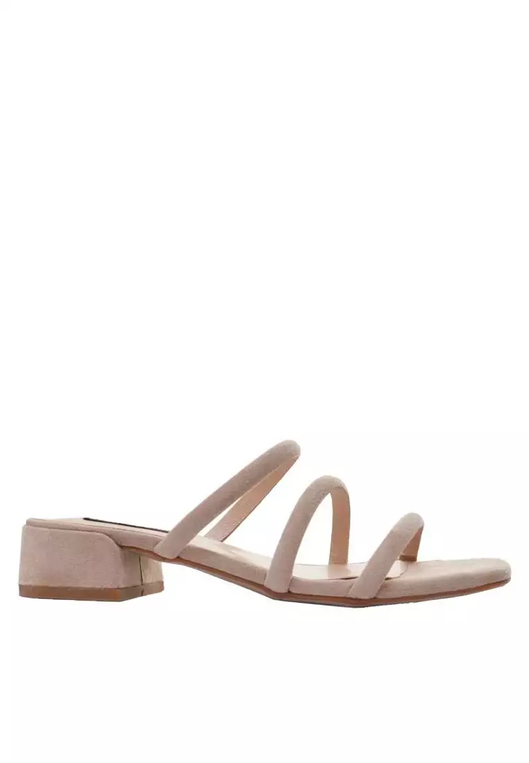 Discount on Twenty Eight Shoes  shoes - SKU: Modern Style Flat Sandals 3376-3