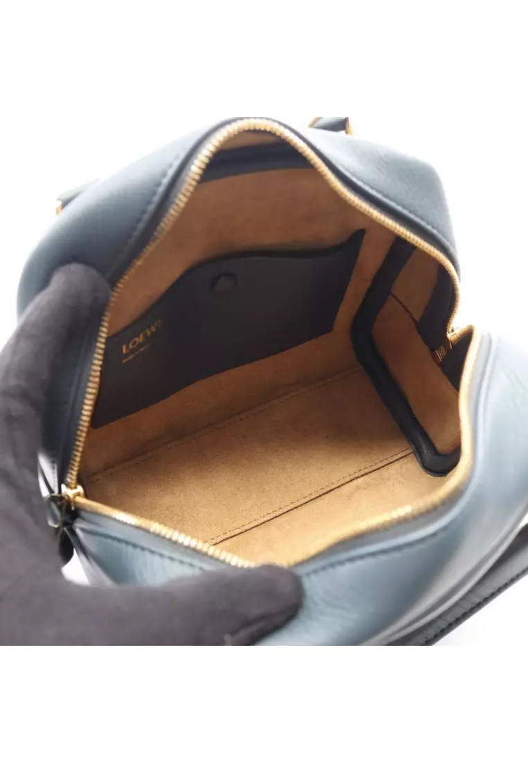 Pre-Loved LOEWE Amazona 16 Square Handbag leather dark blue 2WAY