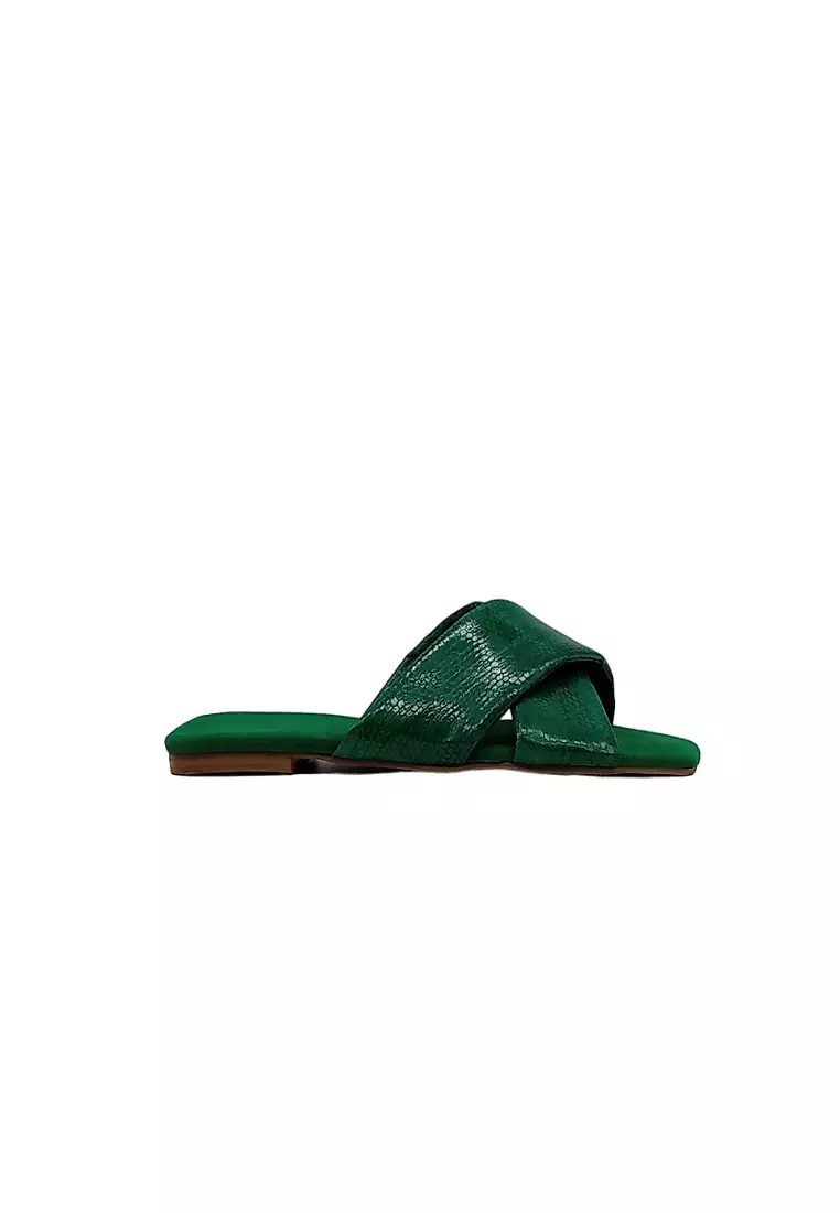 Discount on Lo'renza  shoes - SKU: Via Flat Slides