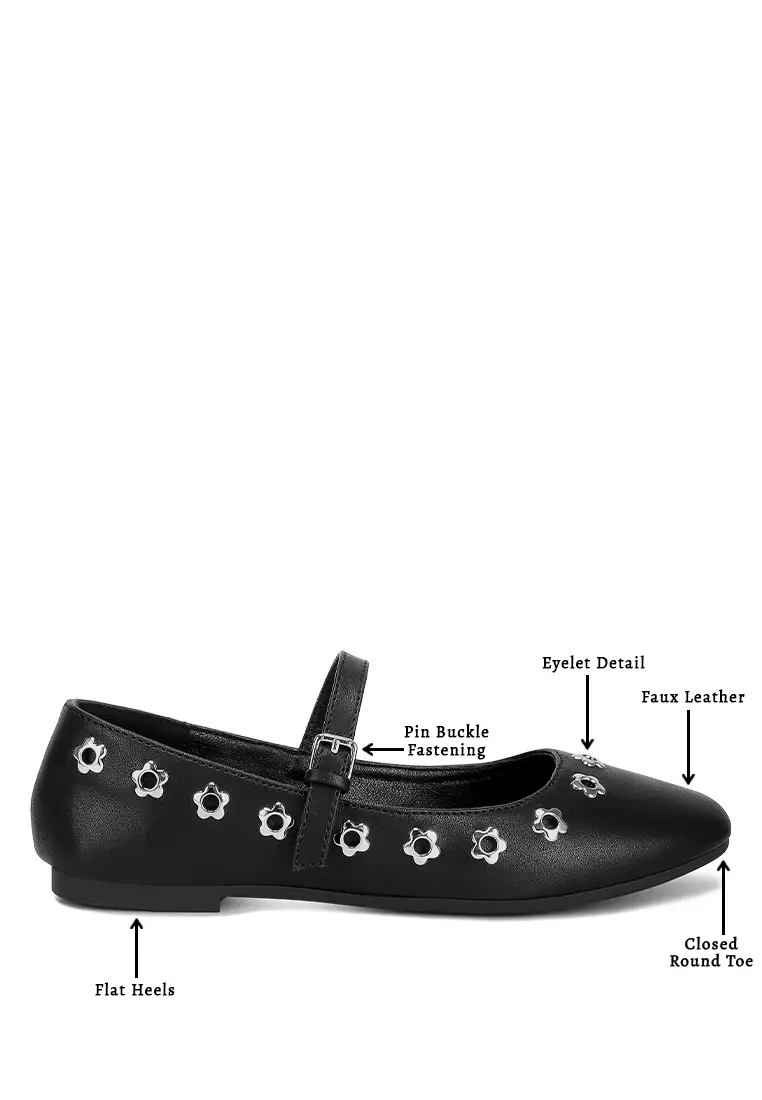 Sepatu Balerina Bertali Lubang Bunga Warna Hitam