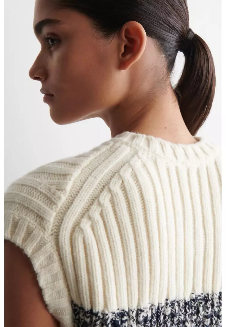 TEXTURED MERINO WOOL V-NECK VEST