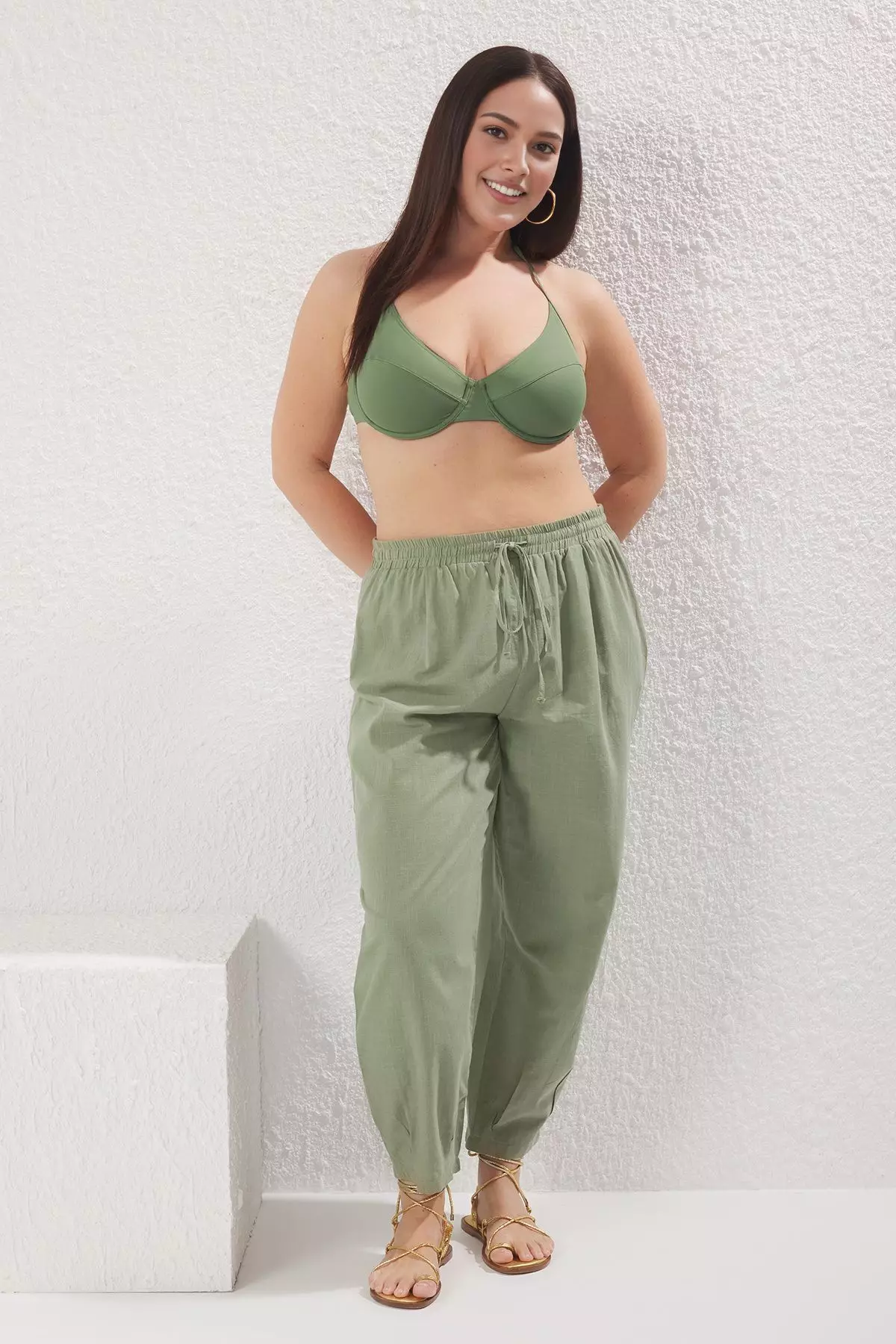 Plus Size Carrot Fit Trousers
