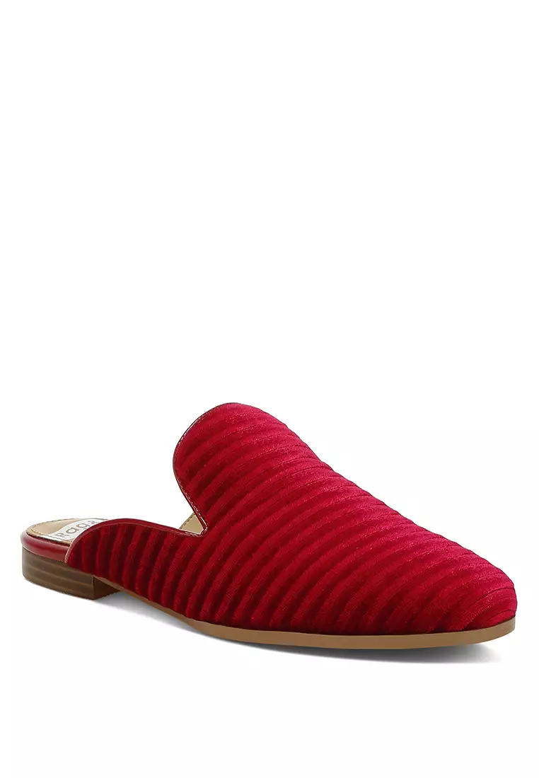 Slip On Mules Bertekstur Beludru Warna Merah