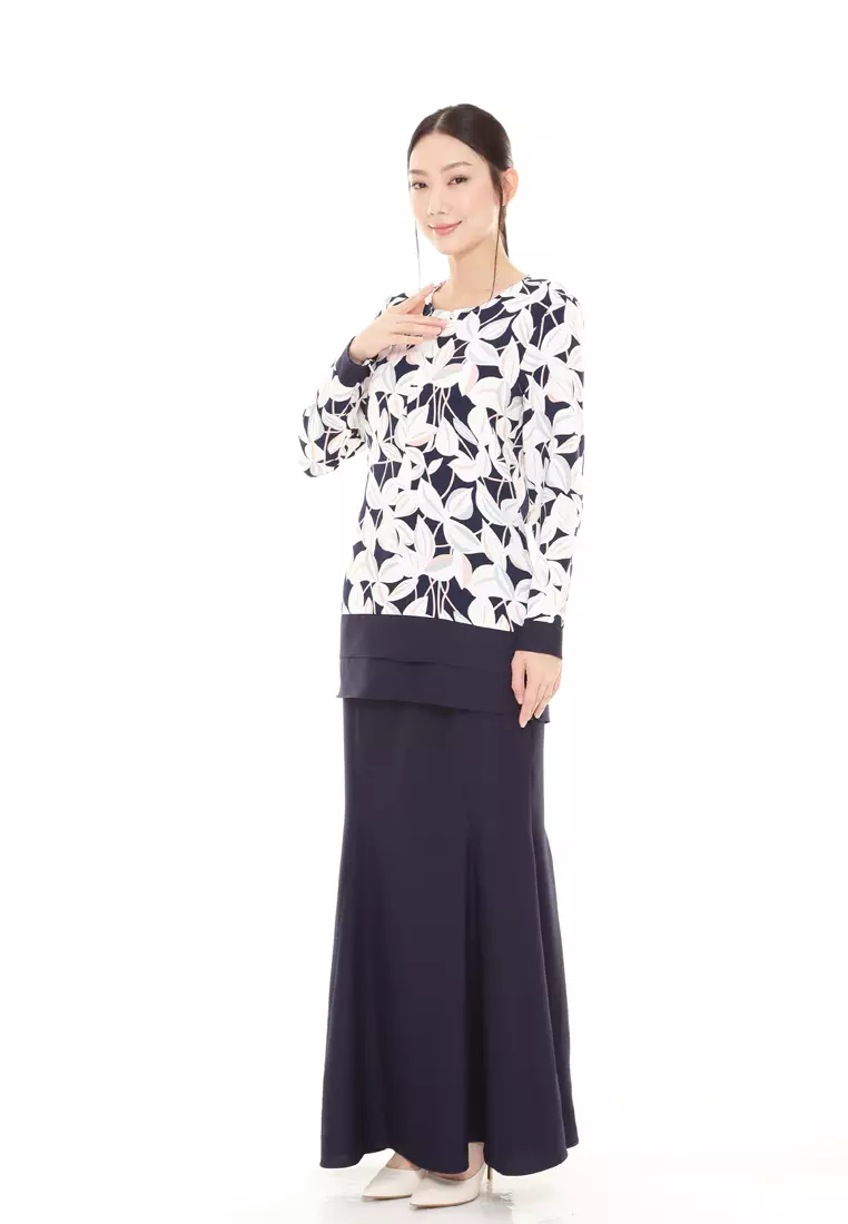 Ivy Kurung Modern layers Printed in Dark Blue White Leaf