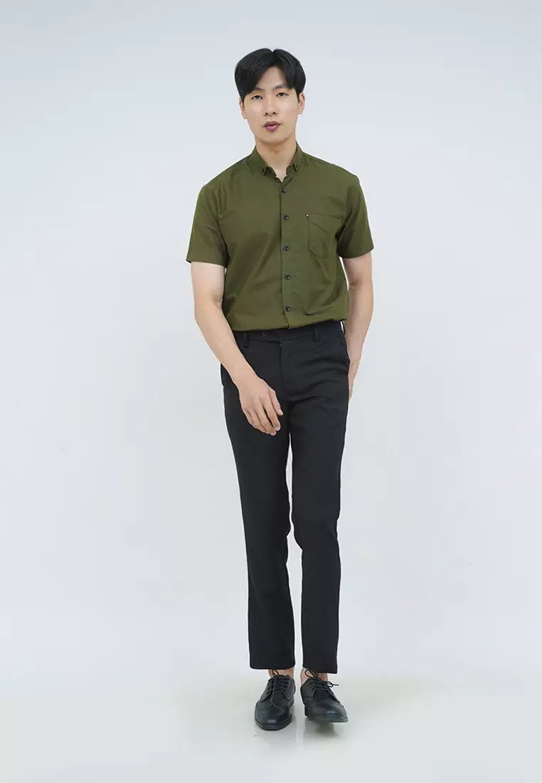 Kemeja lengan pendek pria formal slim fit hijau army houseofcuff