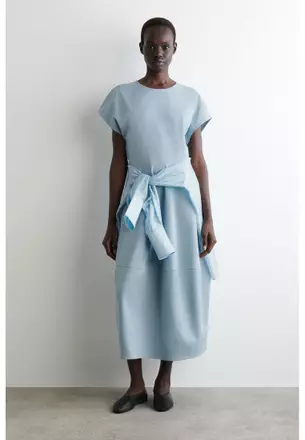 Buy Trendy Cos Dresses For Women @ ZALORA SG