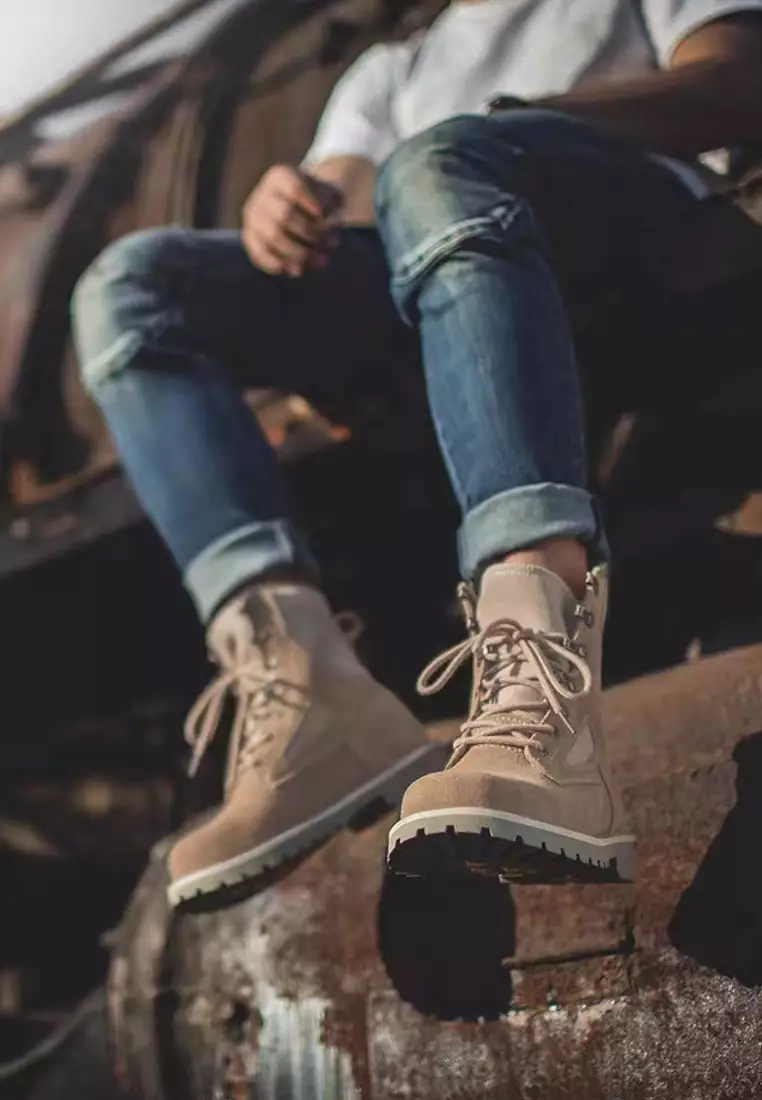 Hidden Heel Stitched Martin Boots CQ1803101