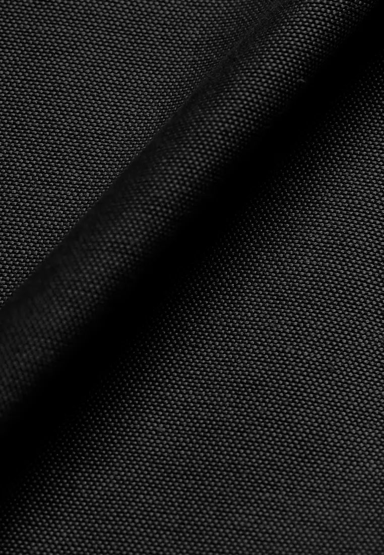 Manzone Kemeja Lengan Panjang Pria Slim Fit Foxy- Black