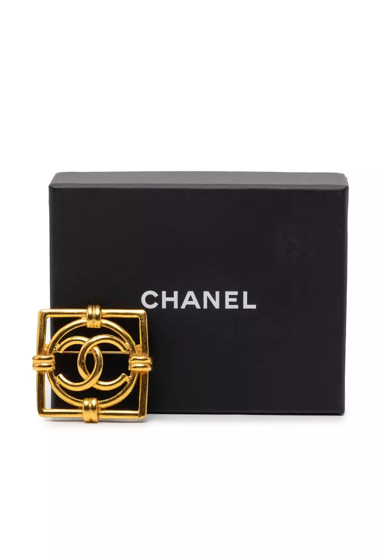 Pre-Loved Chanel Cc Gold Plated Square Brooch