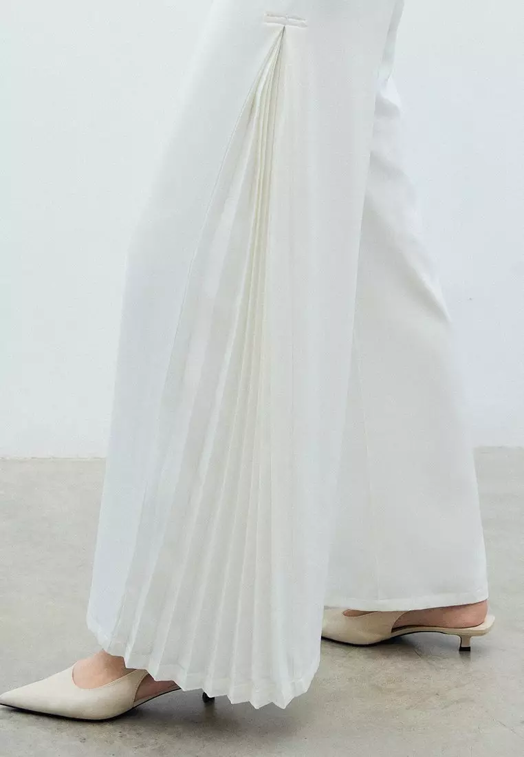 Side Pleated Pants - Ivory