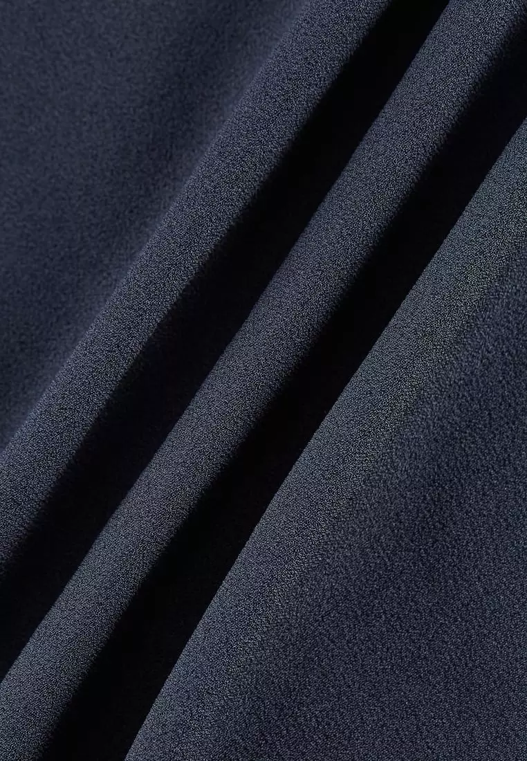 G2000 Sleeveless Gradient Pleat Puff Shoulder Blouse