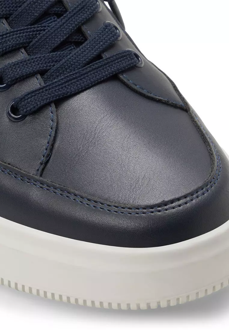 Shadwell Low-Top Sneakers