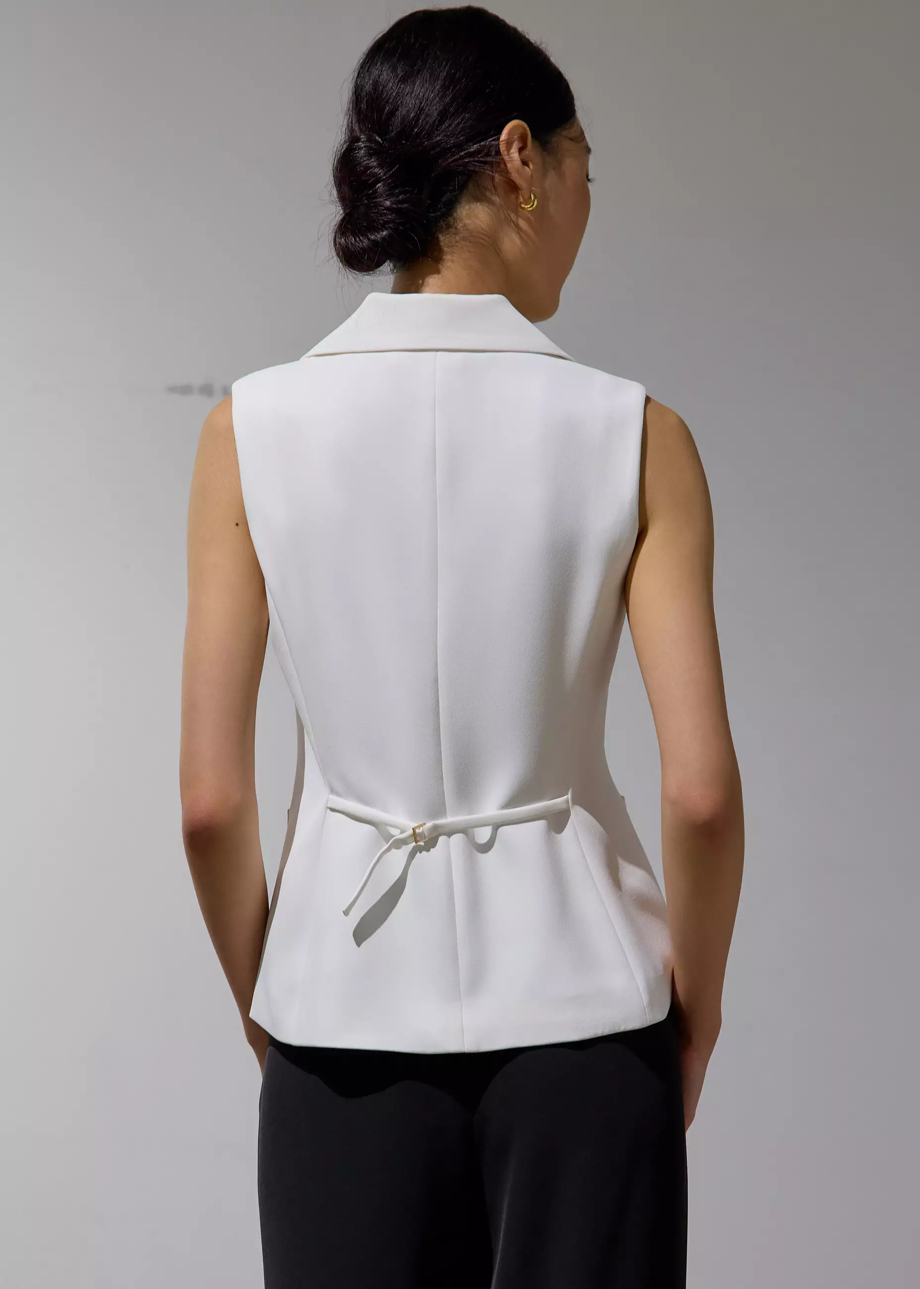 Atasan Wanita - Aika Tailored Button Down Vest Top