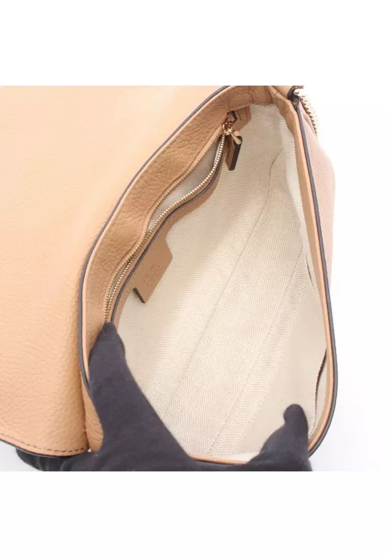 Pre-Loved Gucci Soho Interlocking G chain shoulder bag leather light brown