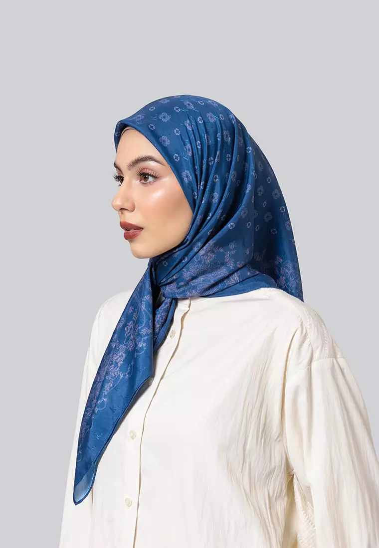 Kami Nola Signature Scarf Navy