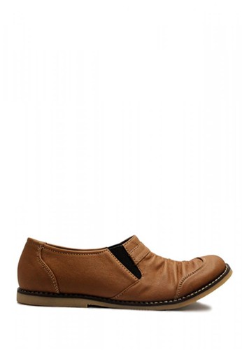 D-Island Shoes Women Wrinkle Slip On Leather Soft Brown